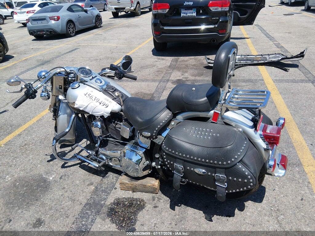 1HD1BWB503Y072766 2003 HARLEY-DAVIDSON FLSTCI photo no. 3