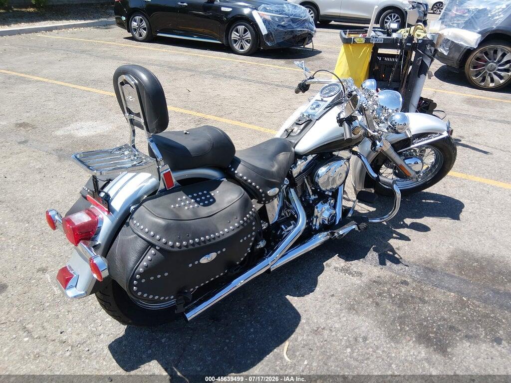1HD1BWB503Y072766 2003 HARLEY-DAVIDSON FLSTCI photo no. 4