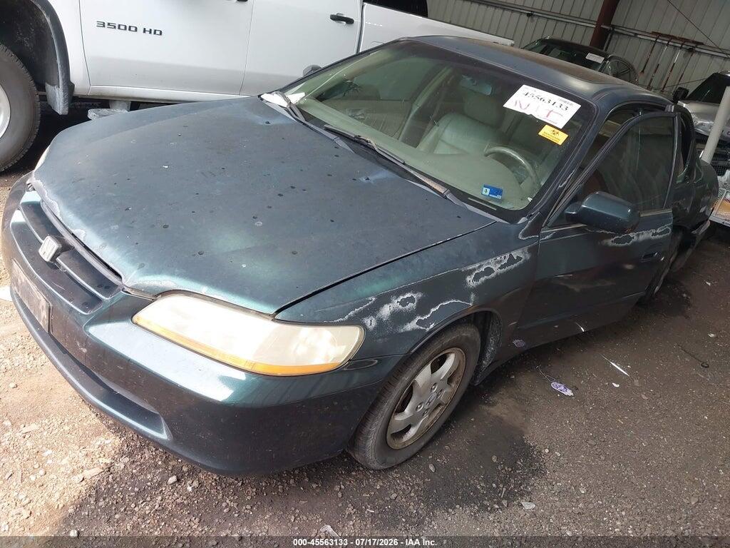 1HGCG5655WA186681 1998 HONDA ACCORD photo no. 2