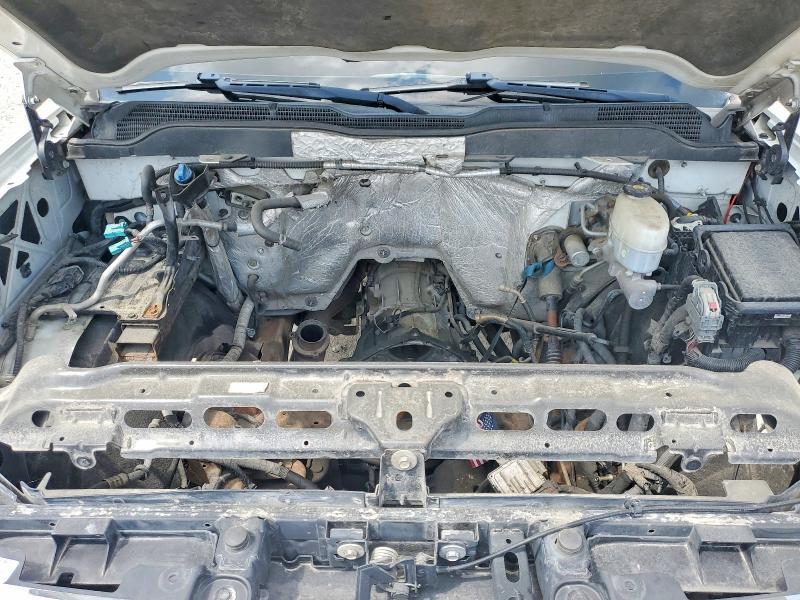 2016 CHEVROLET SILVERADO 2500 HD 4WD 6.6L V8 TDSL — Фото 11 из 12