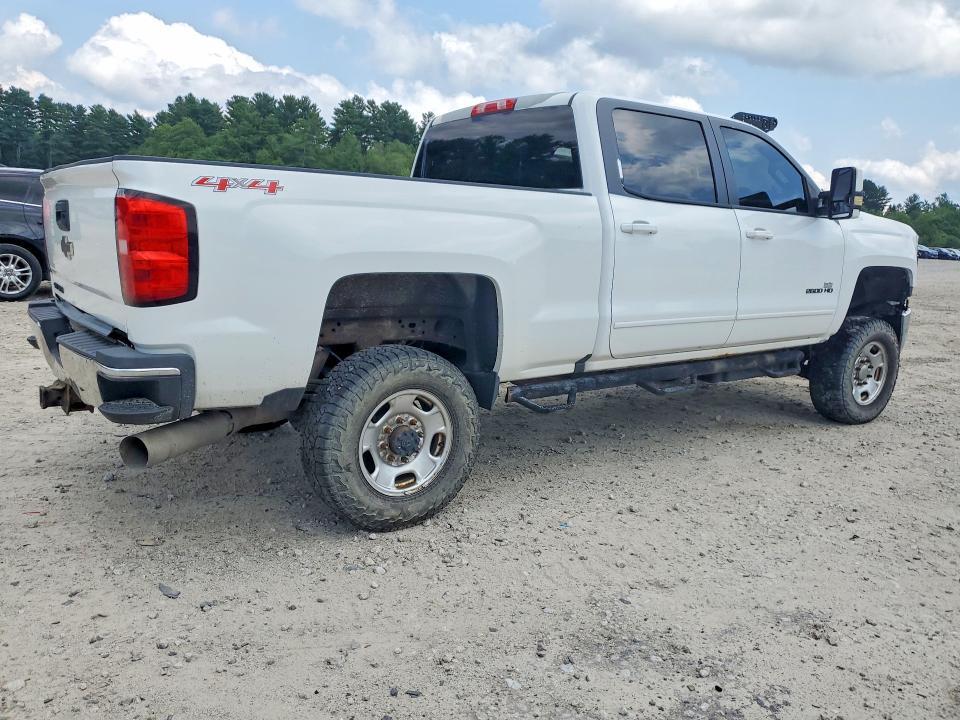 2016 CHEVROLET SILVERADO 2500 HD 4WD 6.6L V8 TDSL — Фото 3 из 12