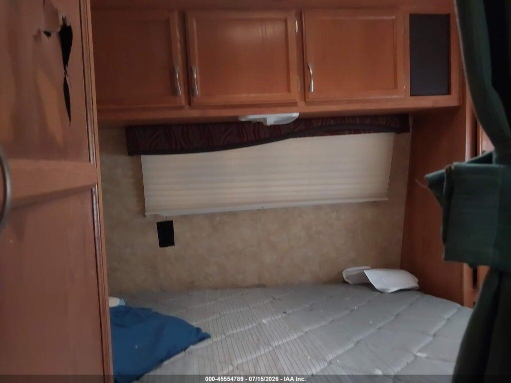1UJBJ02P991VY0128 2009 JAYCO OCTANE ZX M-26Y photo no. 5