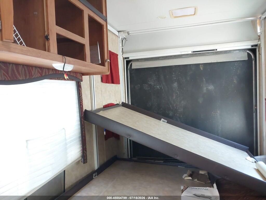 1UJBJ02P991VY0128 2009 JAYCO OCTANE ZX M-26Y photo no. 8