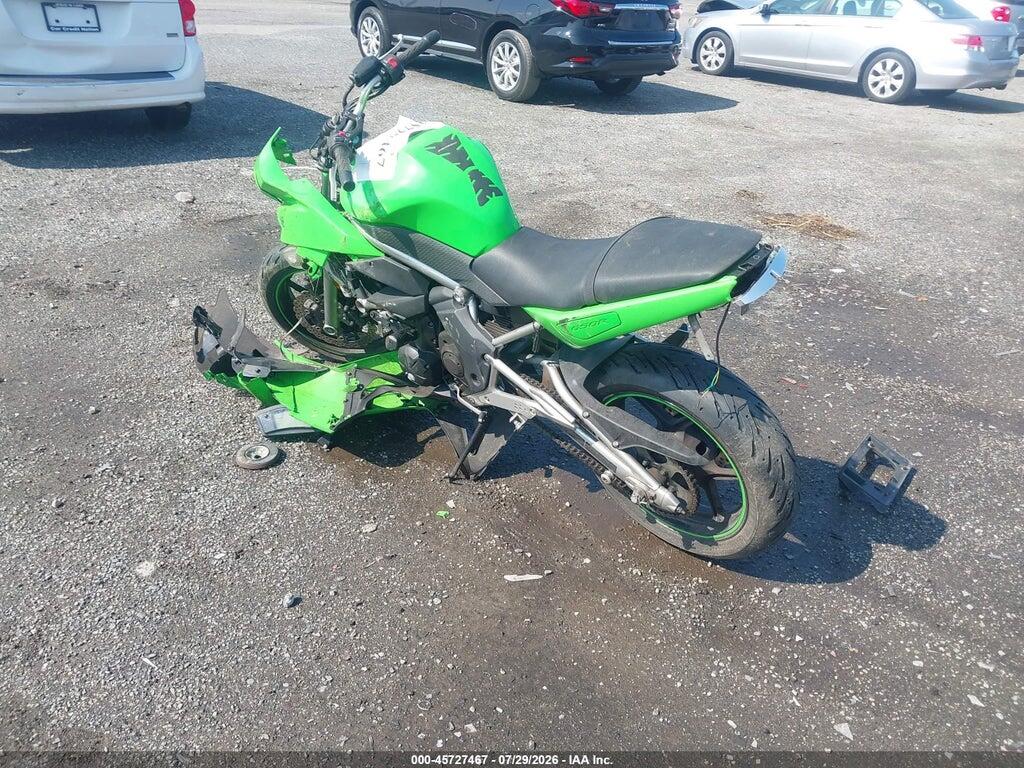 JKAEXEC119DA34891 2009 KAWASAKI EX650 photo no. 3