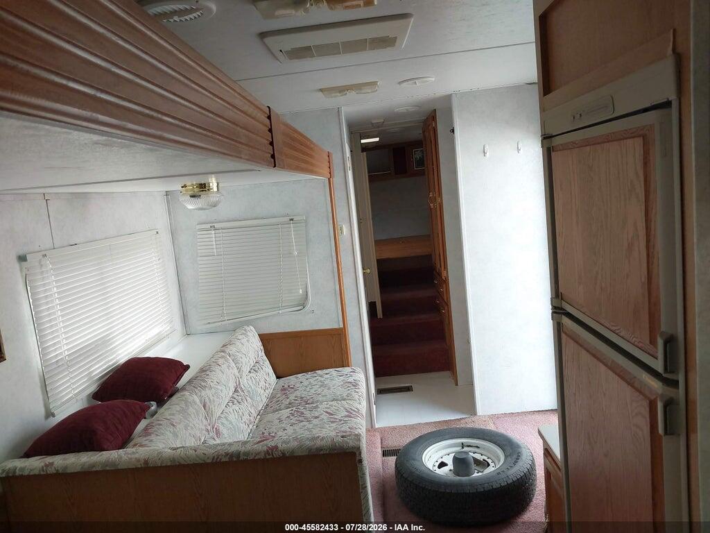 4YDF27529W1003310 1998 KEYSTONE RV OTHER photo no. 5