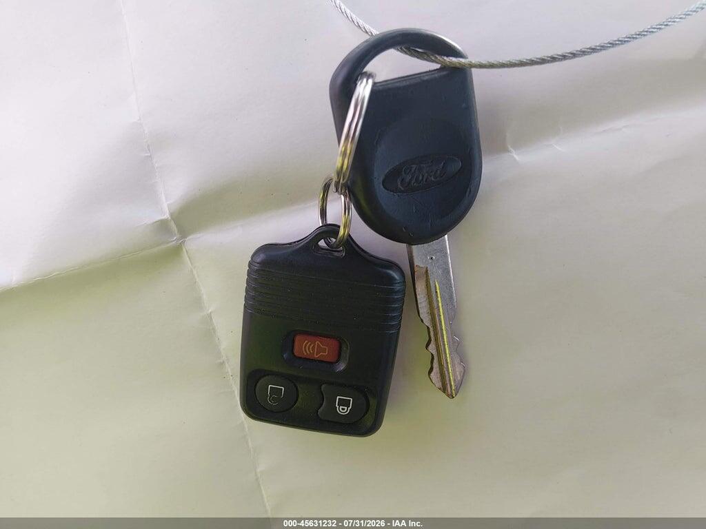 1FMCU93146KD47561 2006 FORD ESCAPE photo no. 11