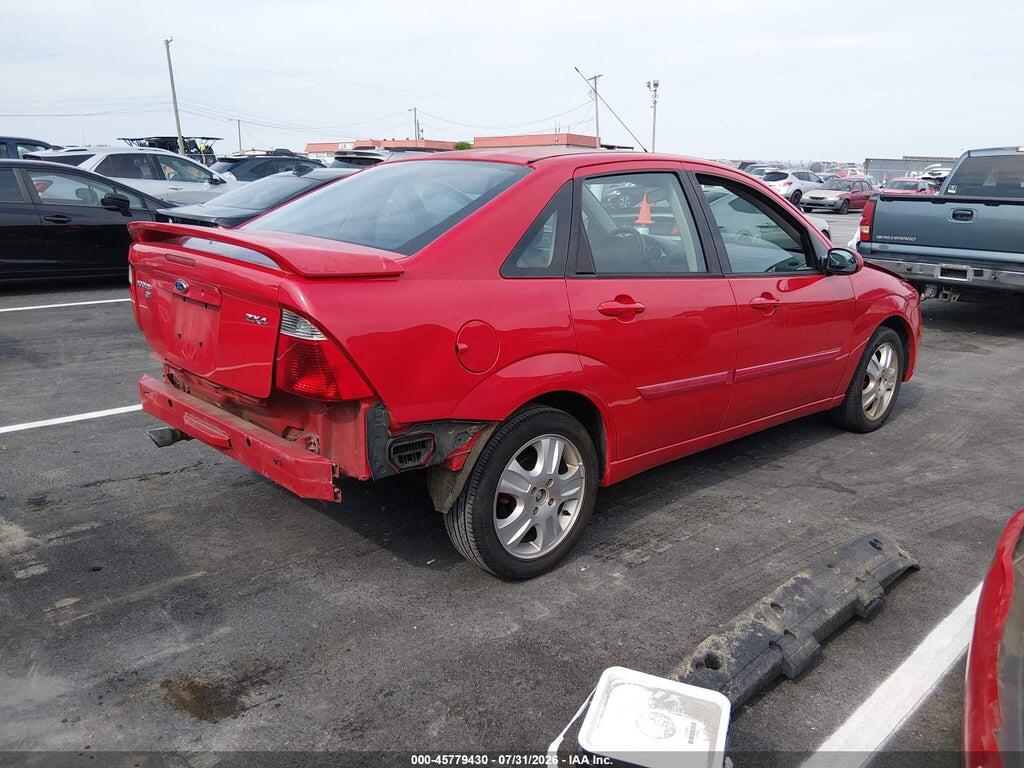 1FAFP38Z06W134142 2006 FORD FOCUS photo no. 4