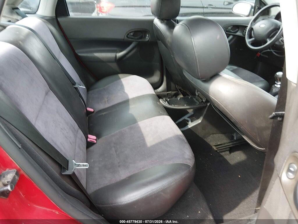1FAFP38Z06W134142 2006 FORD FOCUS photo no. 8