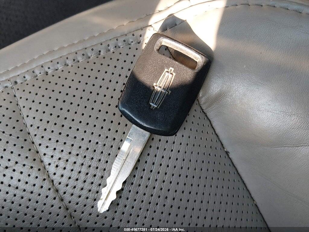 1LNHM87AX3Y685839 2003 LINCOLN LS photo no. 11