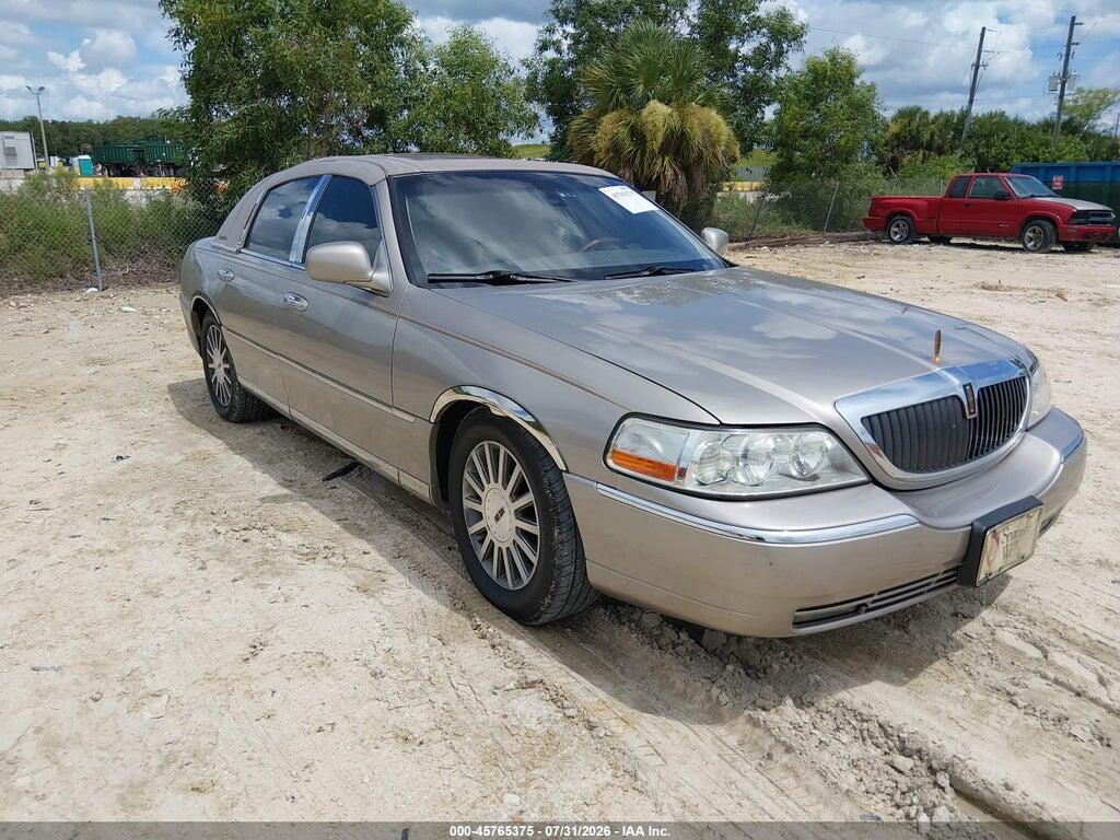 1LNHM82W83Y672185 2003 LINCOLN TOWN CAR photo no. 1