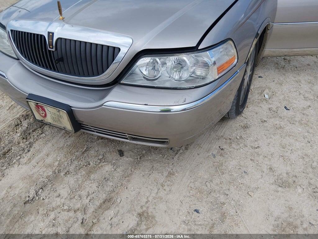 1LNHM82W83Y672185 2003 LINCOLN TOWN CAR photo no. 6