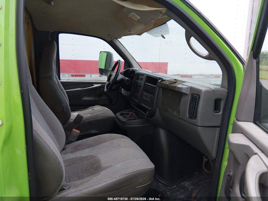 1GDHG31U661902460 2006 GMC SAVANA CUTAWAY photo no. 7