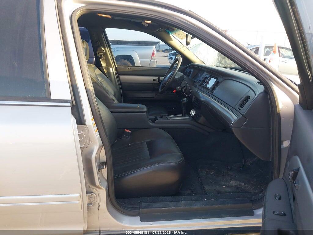 2MEHM75V83X692825 2003 MERCURY MARAUDER photo no. 5