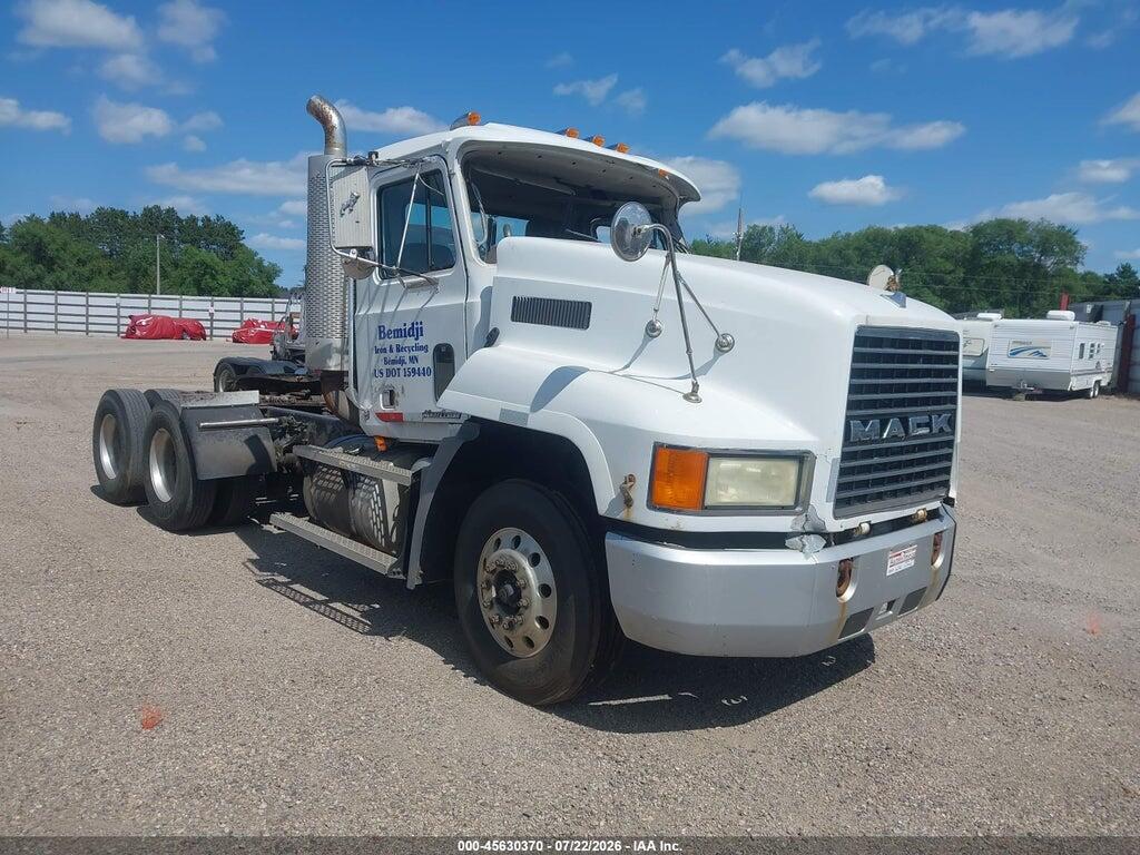 2003 MACK 600 1M1AA13Y33W151148