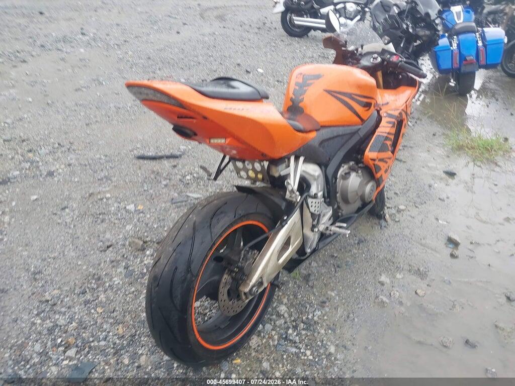 JH2PC37096M309925 2006 HONDA CBR600 photo no. 4