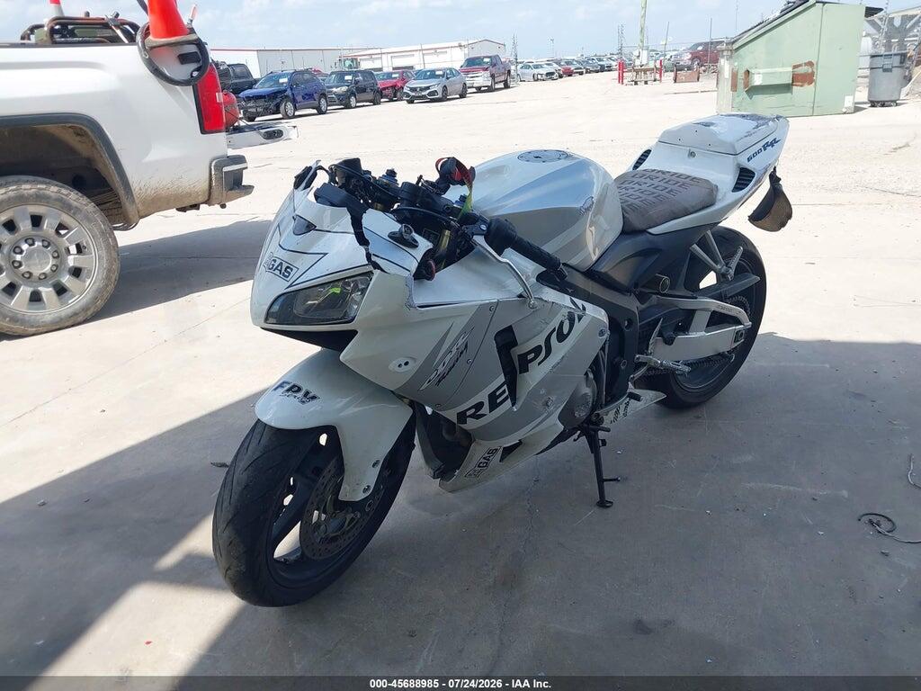 JH2PC37026M305845 2006 HONDA CBR600 photo no. 2