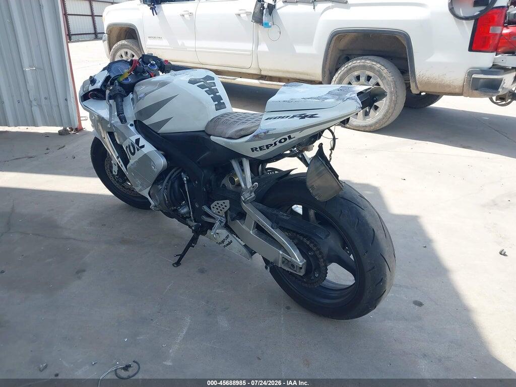 JH2PC37026M305845 2006 HONDA CBR600 photo no. 3
