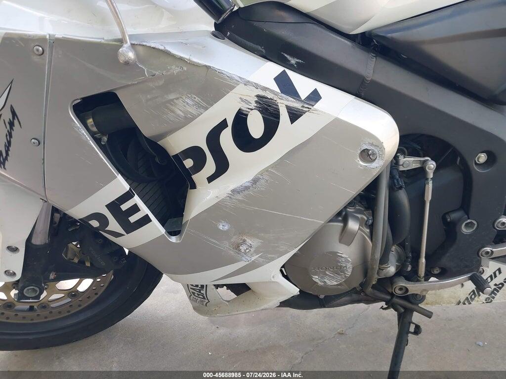 JH2PC37026M305845 2006 HONDA CBR600 photo no. 9