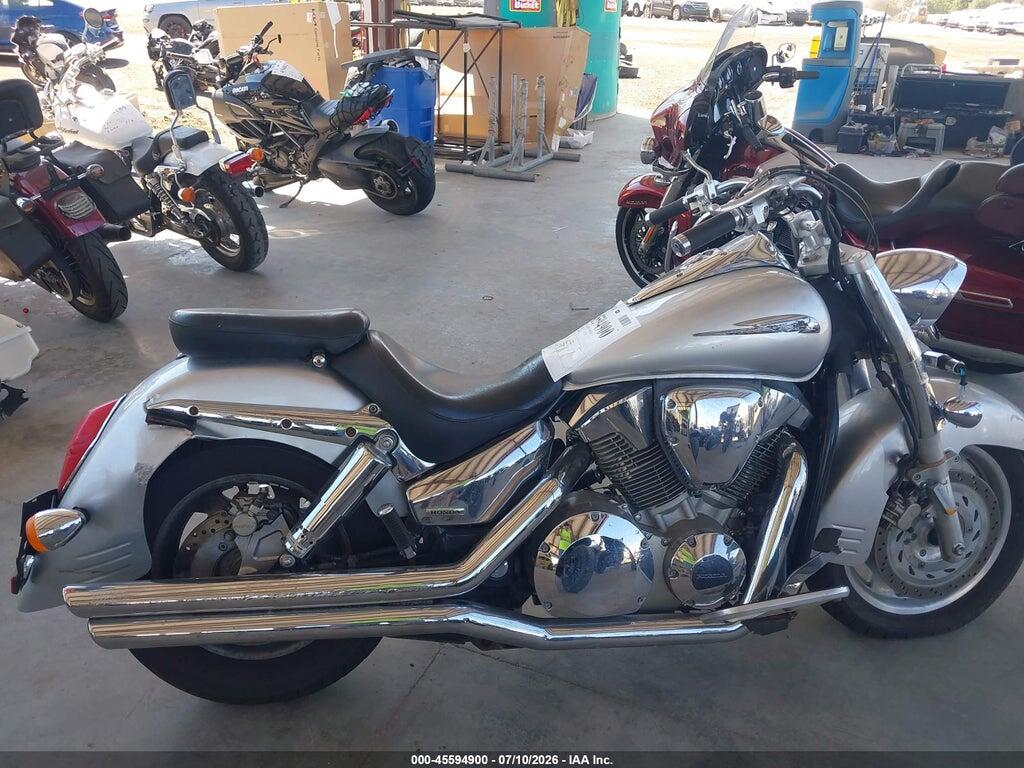 1HFSC52626A307547 2006 HONDA VTX1300 photo no. 12