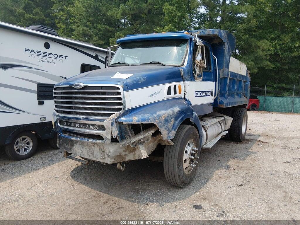 2FWBA2AN03AL07270 2003 STERLING TRUCK A photo no. 2