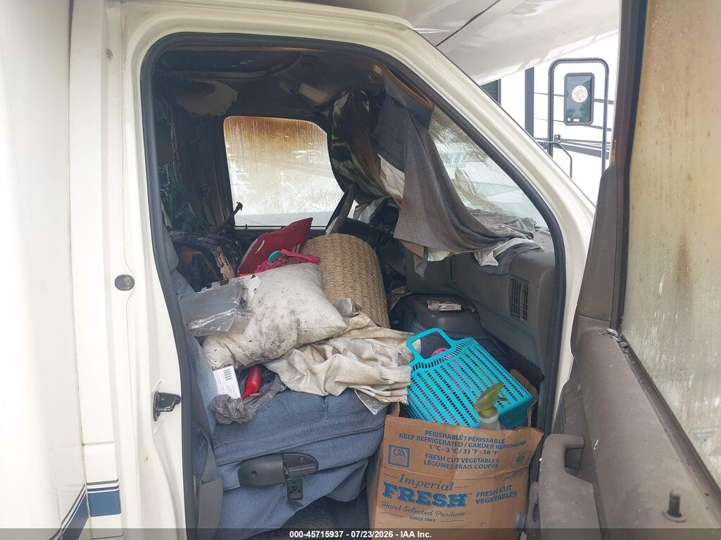 1FDKE30G4RHB74480 1994 FORD ECONOLINE photo no. 5