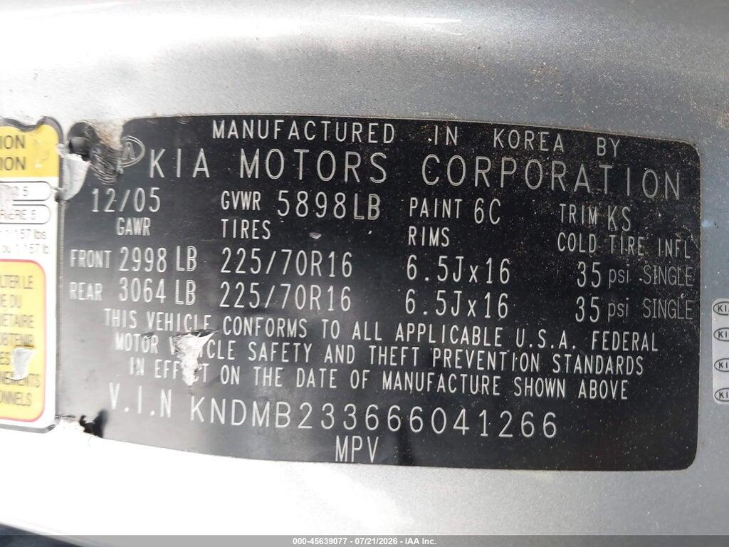 KNDMB233666041266 2006 KIA SEDONA photo no. 9