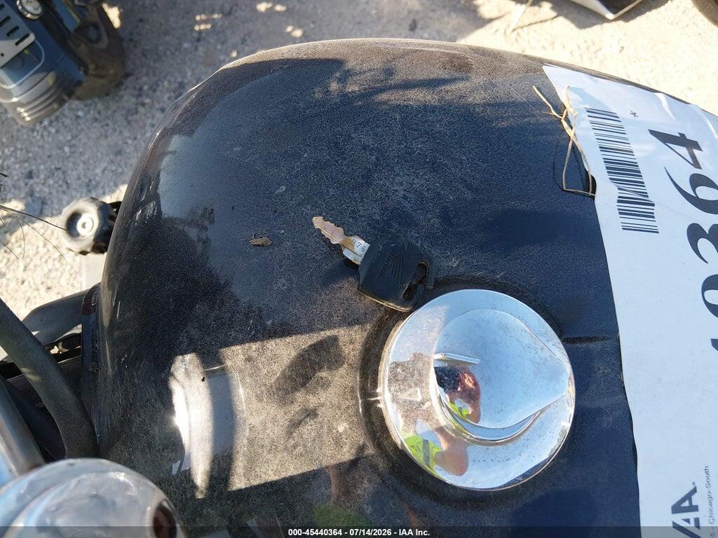 JH2RC4305RM004740 1994 HONDA VF750 photo no. 11