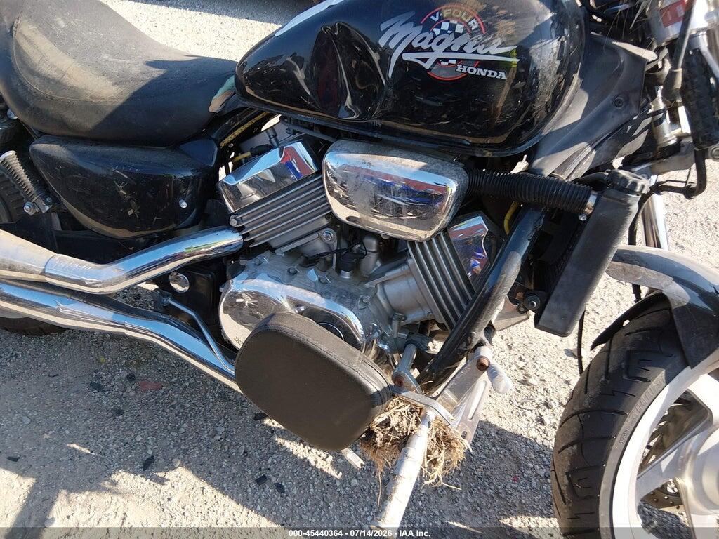JH2RC4305RM004740 1994 HONDA VF750 photo no. 8