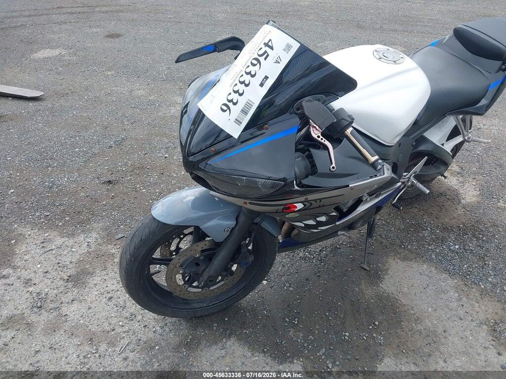 JYARJ06E93A005800 2003 YAMAHA YZFR6 photo no. 2