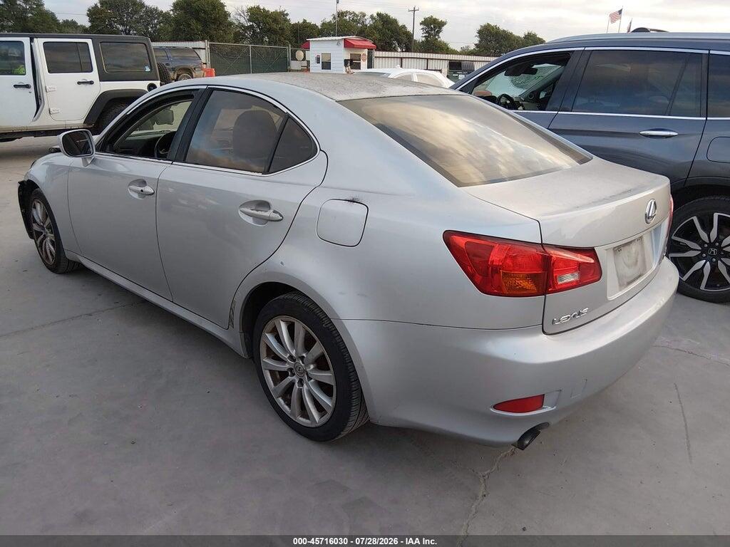 JTHCK262562001510 2006 LEXUS IS 250 photo no. 3