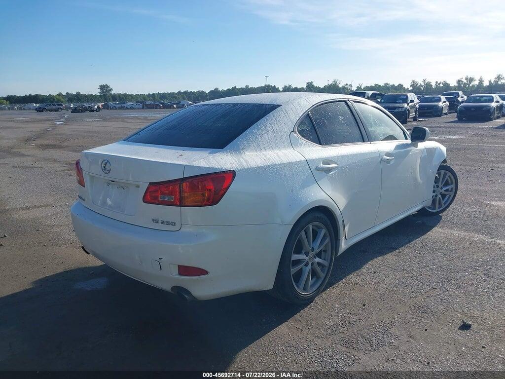 JTHBK262X62013275 2006 LEXUS IS 250 photo no. 4
