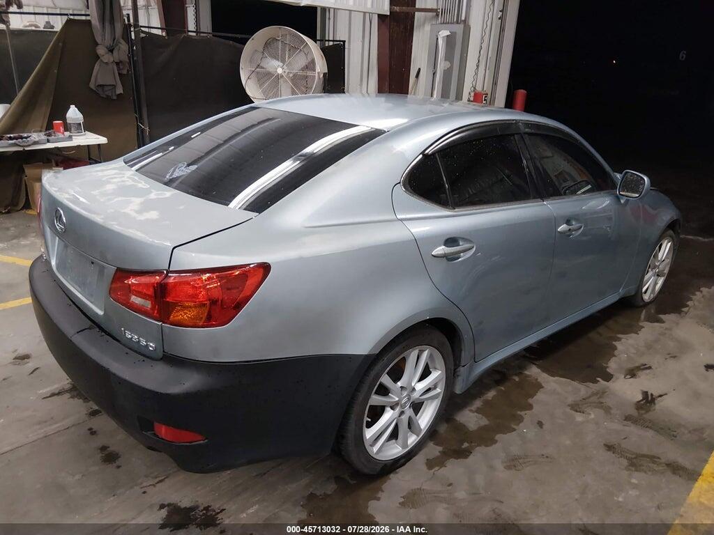 JTHBE262662006928 2006 LEXUS IS 350 photo no. 4