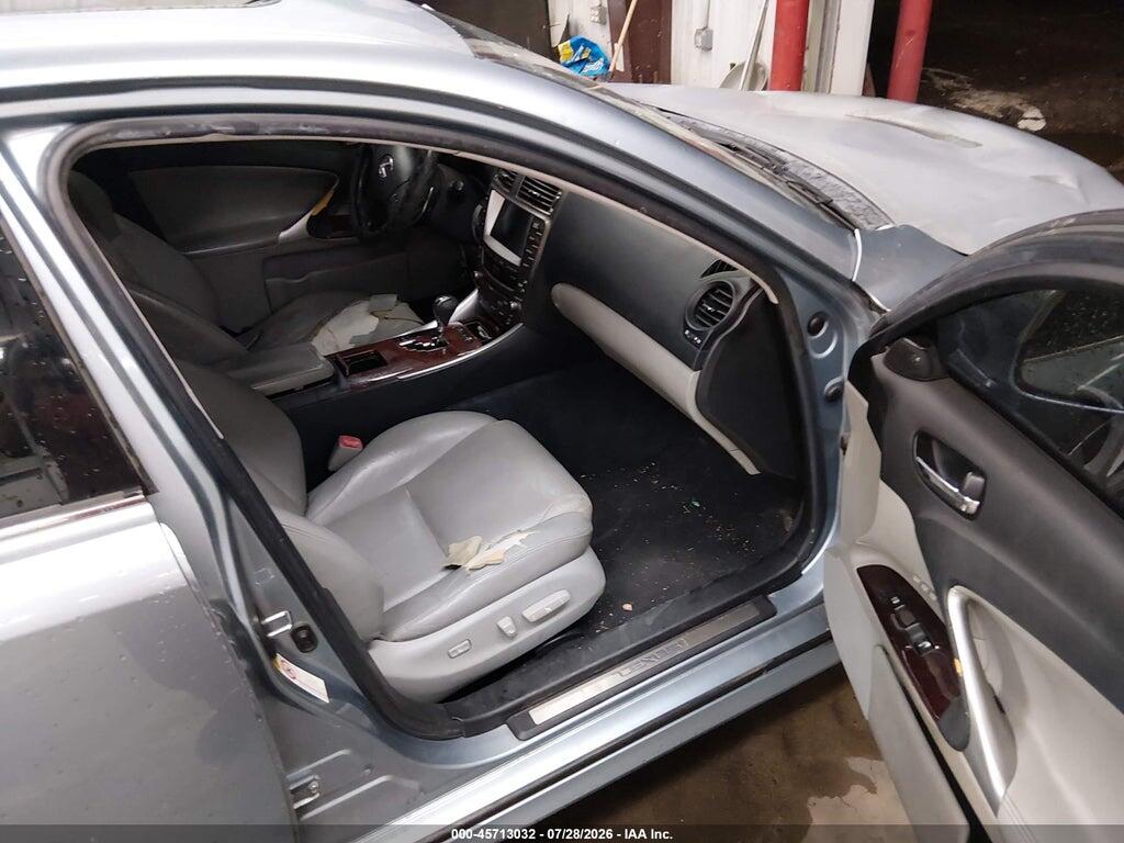 JTHBE262662006928 2006 LEXUS IS 350 photo no. 5