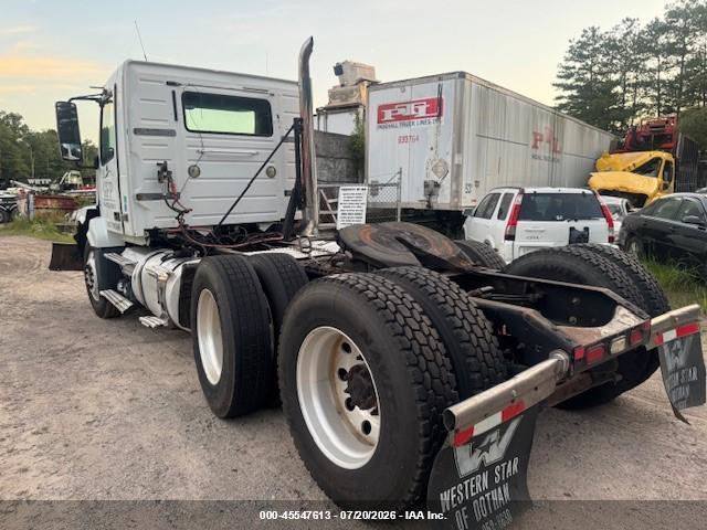 4V4NC9EJ69N285472 2009 VOLVO VN photo no. 3