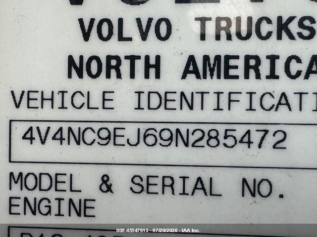 4V4NC9EJ69N285472 2009 VOLVO VN photo no. 9