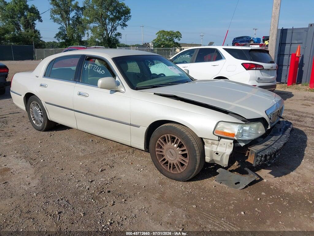 1LNHM82VX6Y630158 2006 LINCOLN TOWN CAR photo no. 1