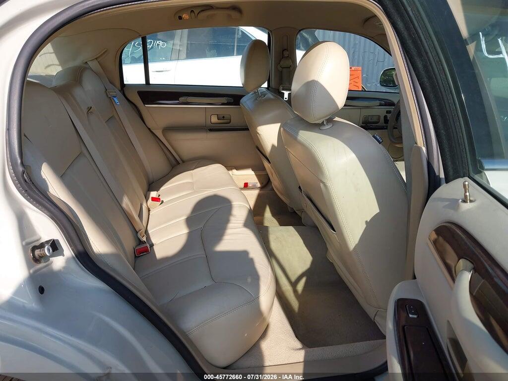 1LNHM82VX6Y630158 2006 LINCOLN TOWN CAR photo no. 8