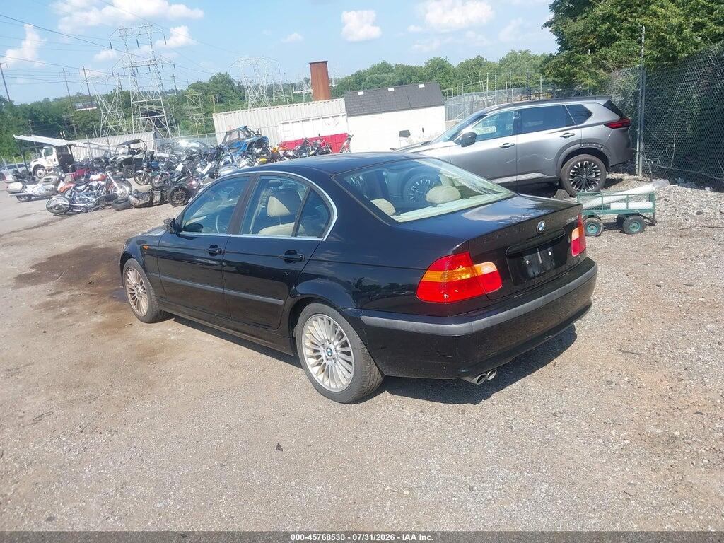 WBAEW53402PG17666 2002 BMW 330XI photo no. 3