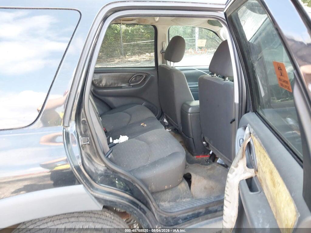 4F2YZ02Z96KM07123 2006 MAZDA TRIBUTE photo no. 8