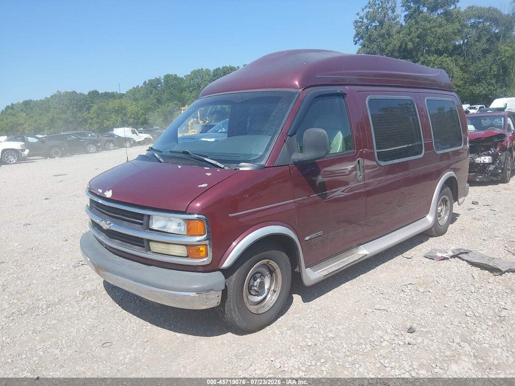 1GBFG15M921215787 2002 CHEVROLET EXPRESS VAN photo no. 2