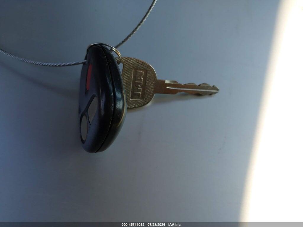2GCEK19T721137060 2002 CHEVROLET SILVERADO 1500 photo no. 11