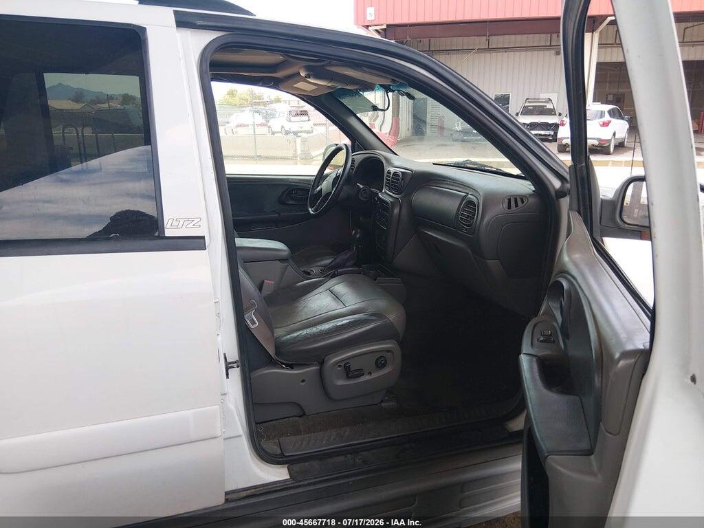 1GNDS13S522476533 2002 CHEVROLET TRAILBLAZER photo no. 5