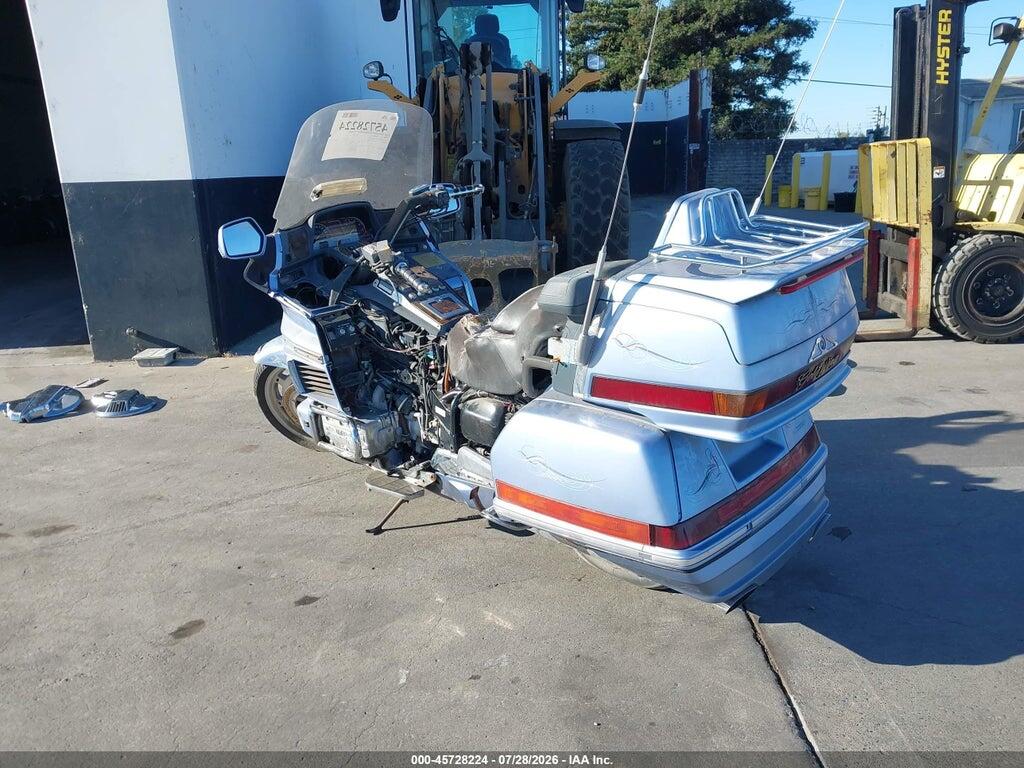 1HFSC2213LA200165 1990 HONDA GL1500 photo no. 3