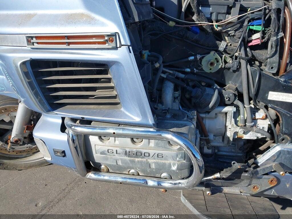 1HFSC2213LA200165 1990 HONDA GL1500 photo no. 9