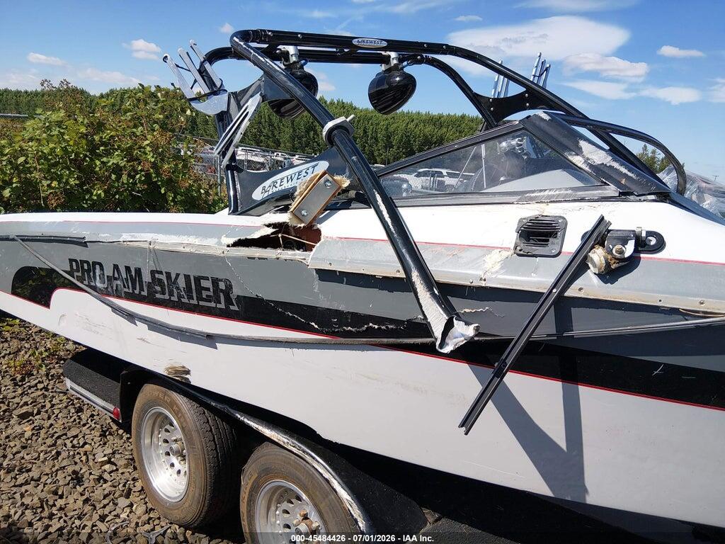 00000BWYMX075D090 1990 BLUE WATER PRO AM SKIER BOAT photo no. 6
