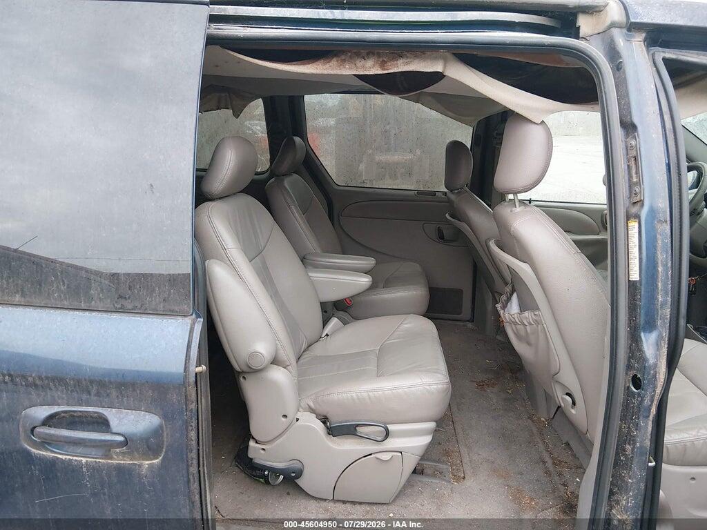2C4GP54L72R791485 2002 CHRYSLER TOWN & COUNTRY photo no. 8