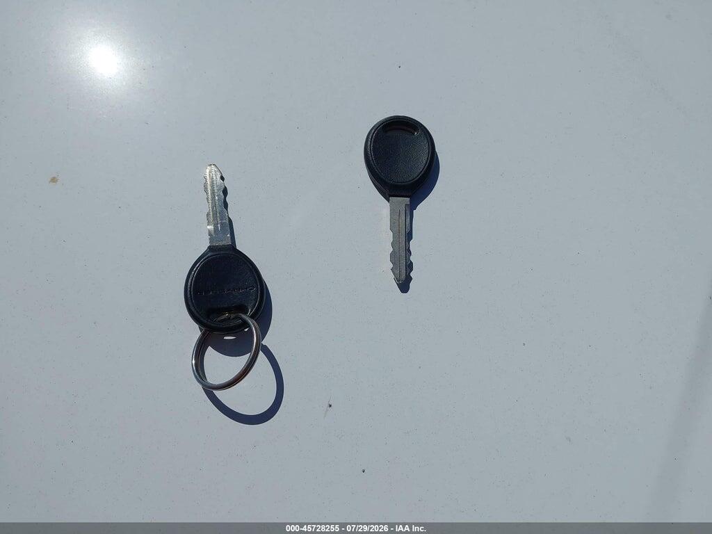 2C4GP44332R729253 2002 CHRYSLER TOWN & COUNTRY photo no. 11
