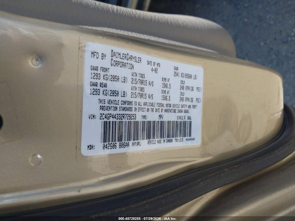 2C4GP44332R729253 2002 CHRYSLER TOWN & COUNTRY photo no. 9
