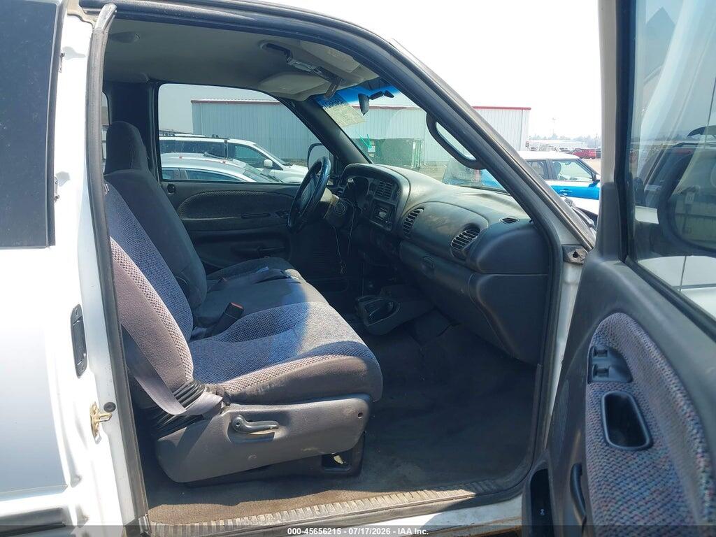 3B7KF23Z22M278993 2002 DODGE RAM 2500 photo no. 5