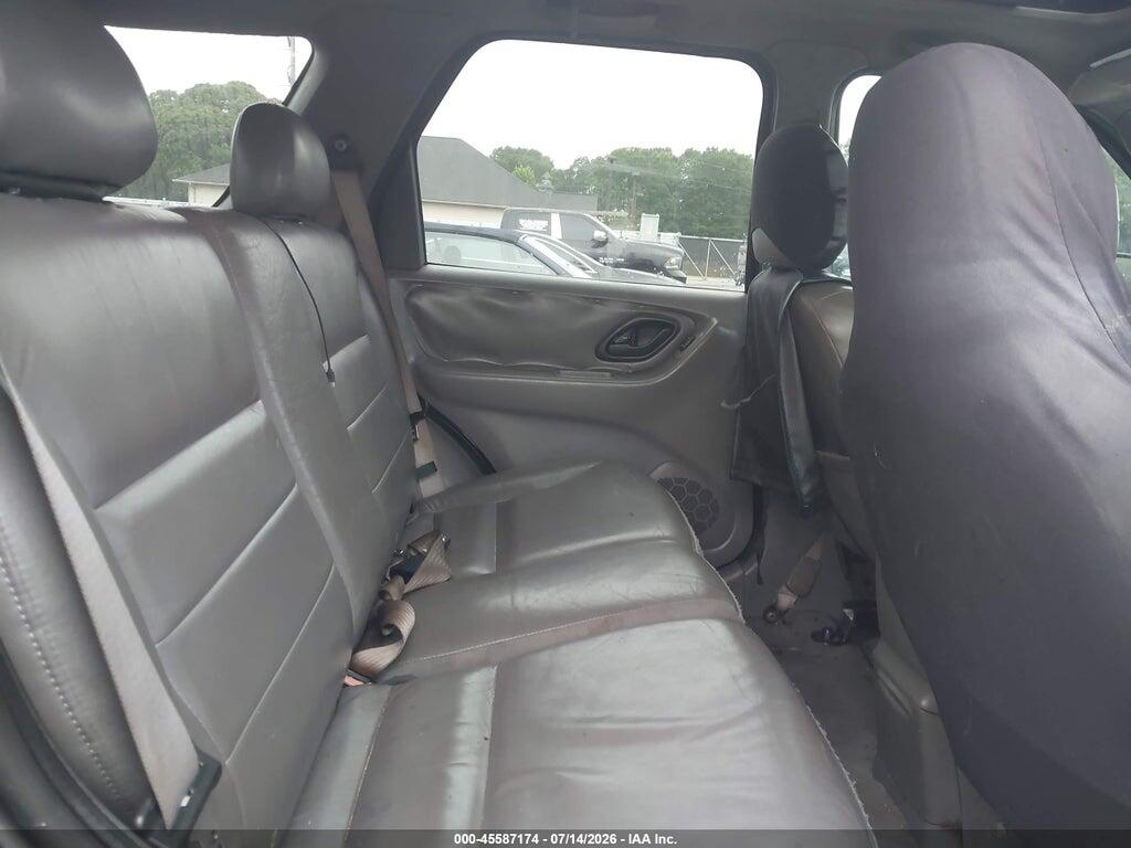 1FMCU04152KB24465 2002 FORD ESCAPE photo no. 8